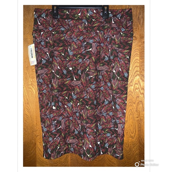 LuLaRoe Dresses & Skirts - Lula Roe Cassie Pencil Skirt